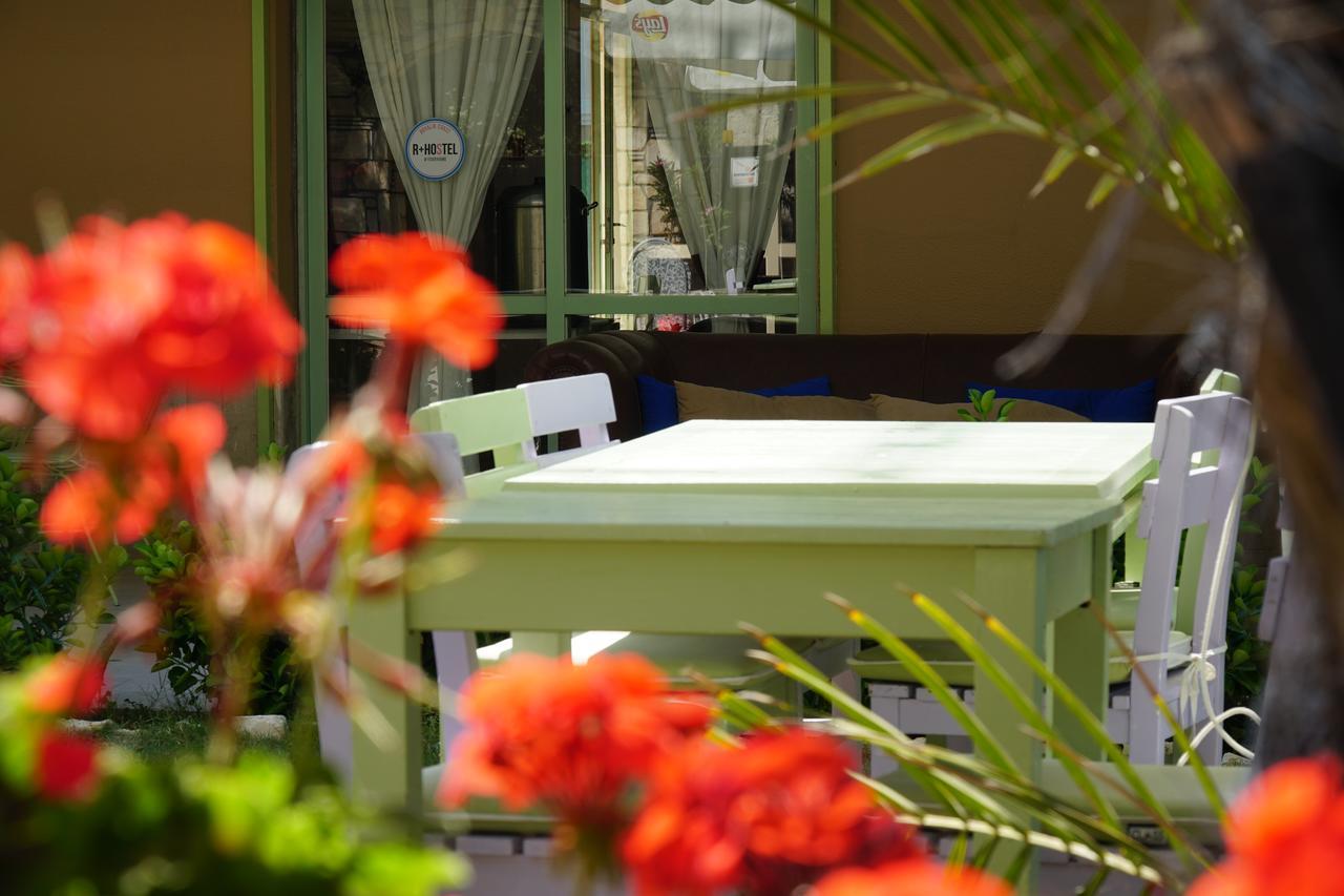 R+ Hotel By Rooms Çeşme エクステリア 写真