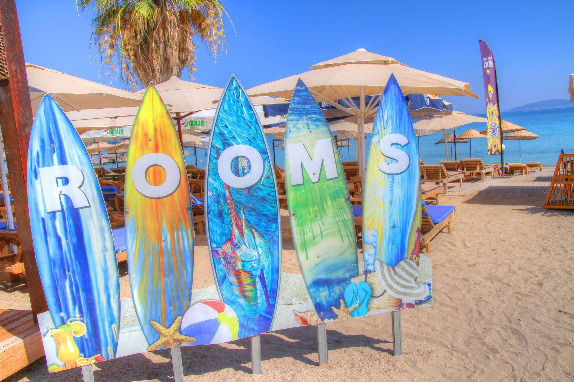R+ Hotel By Rooms Çeşme エクステリア 写真